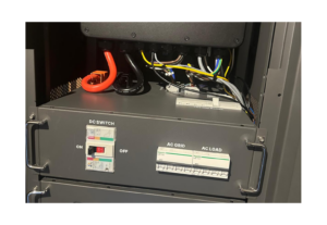 Vaste elektrische en communicatiestructuur in het RPC-AIO SmartStorage cabinet